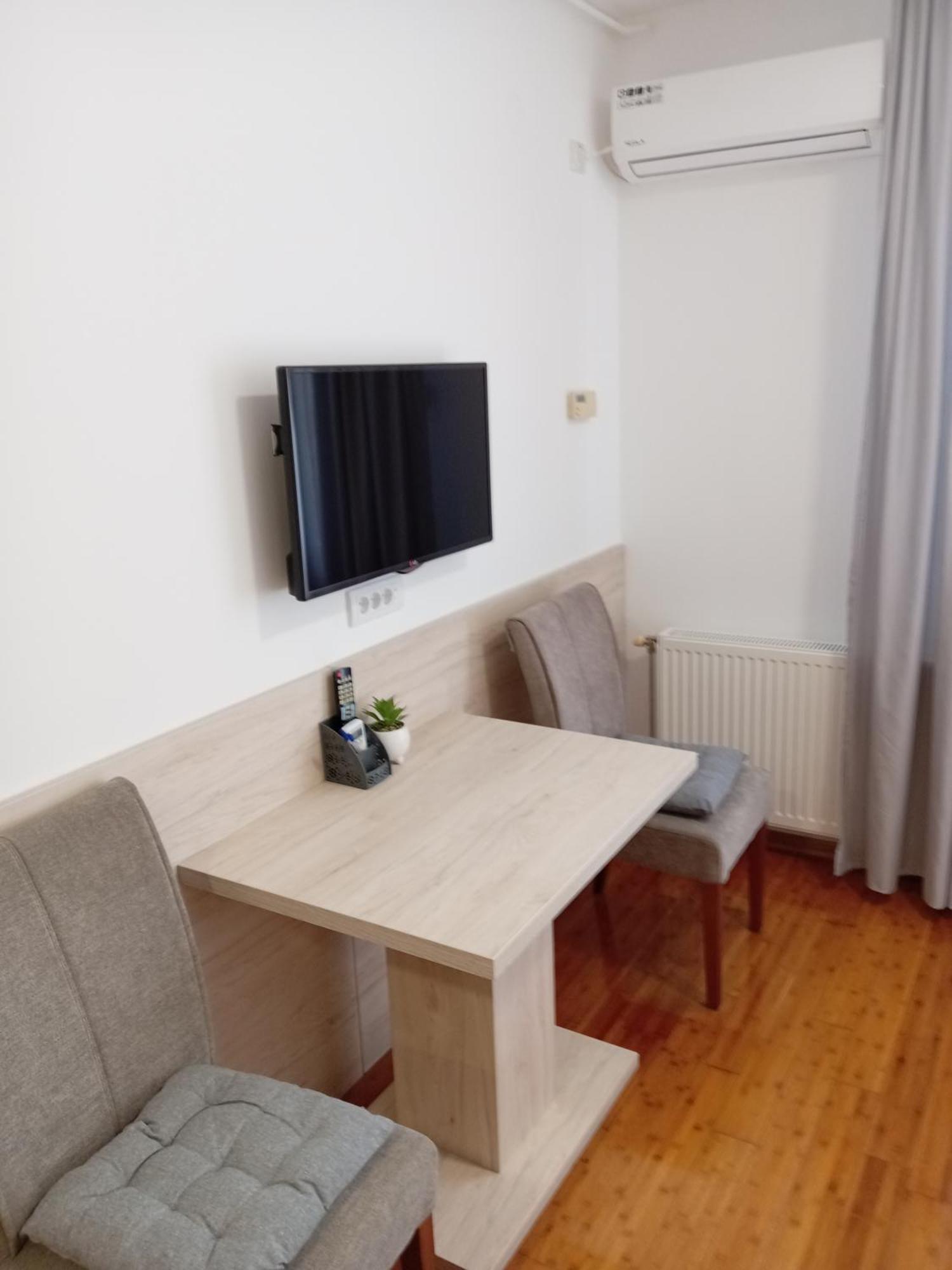 Apartment Atina Суботица Экстерьер фото